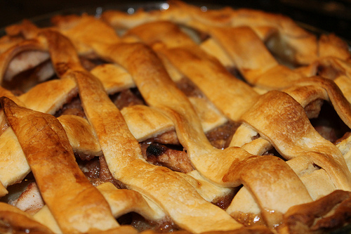 冬の街を朱色に染める